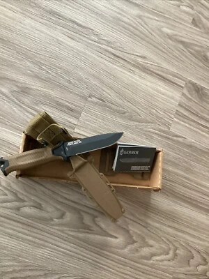 Gerber Strongarm США фиксированное лезвие нож коричневый или черный - простоя или зазубренный ~ новый ~ - Изображение 1 из 4