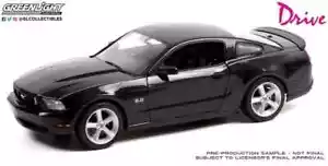Ford Mustang GT 5.0, Drive 2011, Greenlight 1/18 - Foto 1 di 3