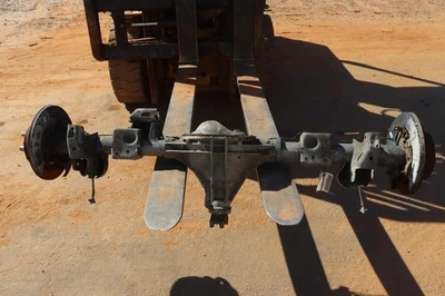 Eje trasero suburbano Chevy/GMC 2015-2020 4x2 9,5" anillo engranaje relación 3,08 12 pernos OEM Foto 1 de 4