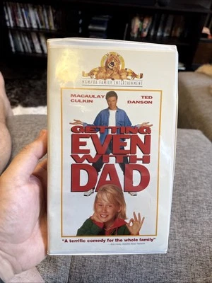 Getting Even With Dad (VHS, 1995, Clamshell Family Entertainment.) - Image 1 of 3