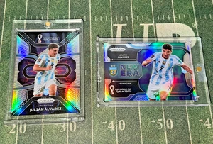 Lote de 2x Panini Prizm WC Qatar 2022 New Era + Phenomenon Silver Julian Álvarez RC - Imagen 1 de 2