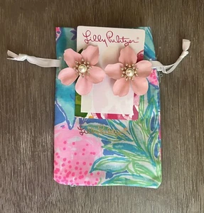 NWT Lilly Pulitzer- Oversized Orchid Stud Earrings- Shell Pink- FREE SHIPPING - Picture 1 of 7