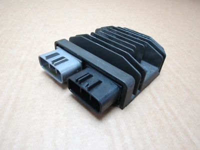 Honda CB500F 2022 7,327 miles regulator rectifier (11616) - Image 1 of 4