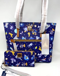 NUEVO CON ETIQUETAS GENUINO Bolso y Cartera Dooney & Bourke Walt Disney World 50 Aniversario - Imagen 1 de 23