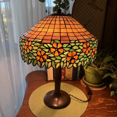 "Antigua lámpara Handel/única vidrio con plomo periwinkle 16"" tono: pátina de chocolate oscuro" Foto 1 de 4