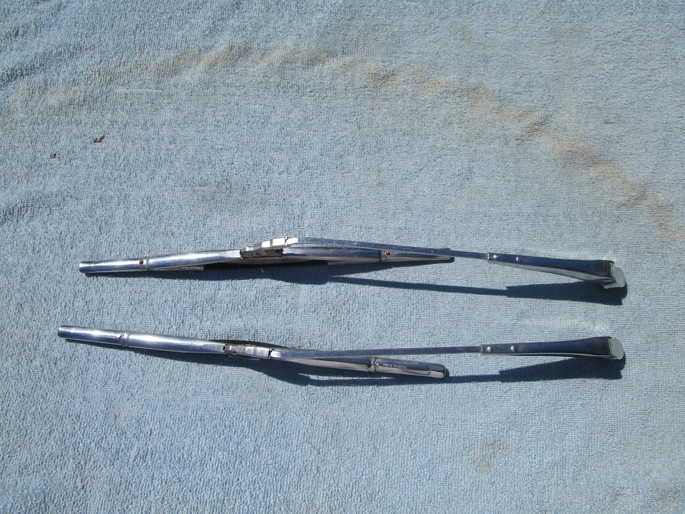 Limpiaparabrisas para camioneta Ford F100 1956 Foto 1 de 3