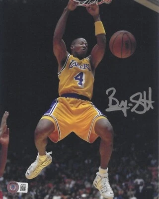 Foto autografiada por Byron Scott 8x10 BAS Los Angeles Lakers 299 Dunk Foto 1 de 2