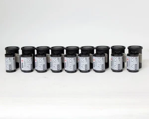 Película Agfa APX 400 35 mm 20 exp en blanco y negro NOS 9x rollos - Imagen 1 de 1