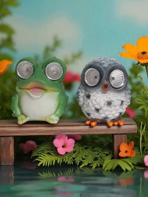 DIVAS WORLD Coppia statuine solari da giardino rana e gufo occhi illuminati decorazione esterno 9,5-10 cm