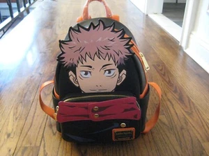 Mini Mochila Cosplay Loungefly Jujutsu Kaisen Yuji Itadori - ¡Nueva! - Imagen 1 de 3