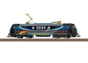 Locomotora eléctrica Trix 25368 BR 185.2 locomotora de fútbol "2024 Germany", con sonido, H0 - Imagen 1 de 1