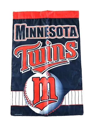 VTG 2001 Minnesota Twins WINCRAFT USA Flag Banner Baseball Man Cave 27" X 41" - Image 1 of 4