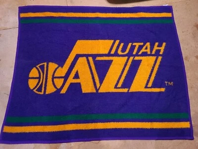 Vtg 1980s Utah Jazz NBA Blanket - Retro Team Logo - Purple, Green, Gold 53x45" - Image 1 of 4