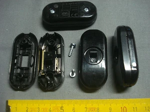 Interrupteur neuf (1) curseur NOIR, bornes à vis, fil souple, lampe de chevet... - Picture 1 of 1