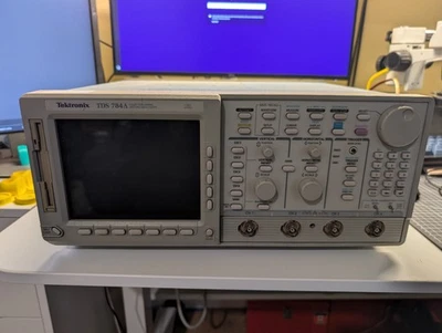 Tektronix TDS784A Four-Channel 1 GHz, 4 GS/s Digital Oscilloscope - Image 1 of 4