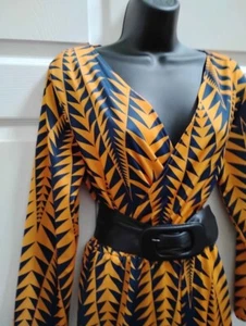 Mono para mujer XL 70 con temática discoteca colorido estampado naranja y negro nuevo - Imagen 1 de 17