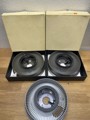 LOTE DE 3 proyectores de diapositivas Kodak Carousel 80 vintage por bandejas 2 cajas originales Foto 1 de 4
