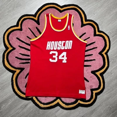 Camiseta deportiva vintage de los 90 MacGregor tejida en arena de los Houston Rockets Hakeem Olajuwon de la NBA Foto 1 de 4