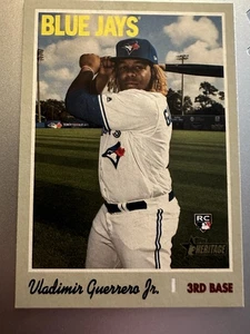 2019 Topps Heritage High Number - Vladimir Guerrero Jr. #504 Batting Pose (RC) - Picture 1 of 2