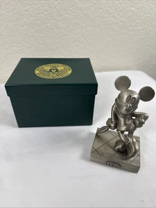Disney 1996 Disneyana Convention Pewter Mickey Brave Little Taylor Disneyland - Picture 1 of 12