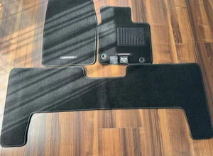 TOYOTA Genuine Land Cruiser 70 GDJ76W 5-Seater Car Floor Mat Carpet - New - Picture 1 of 3