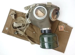 HUNGARIAN ARMY original M76 COLD WAR gas mask size 2 (med.) NEW UNISSUED - Picture 1 of 8