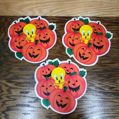 Vintage 1994 Set of 3 Looney Tunes Tweety Bird Pumpkins Halloween Placemats - Image 1 of 4
