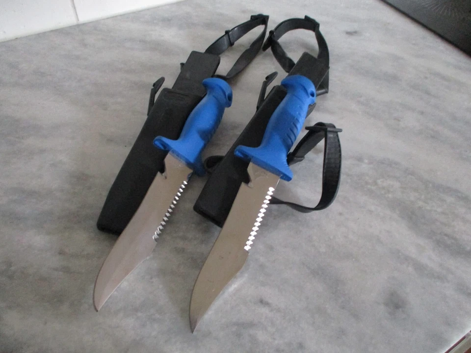 CUCHILLO DE BUCEO LIGERO VINTAGE UNITED ROSTFREE UC773-B ITALIA con FUNDA (2) SCUBA Foto 1 de 4