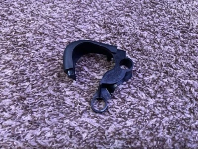 AUDI S5 2008-2017 tapa maletero lado conductor izquierdo placa extremo bisagra cubierta 8T0827207 OEM Foto 1 de 4