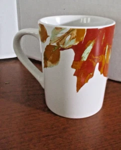 ROYAL NORFOLK AUTUMN LEAVES & ACORNS Kaffeebecher (eo) - Bild 1 von 4