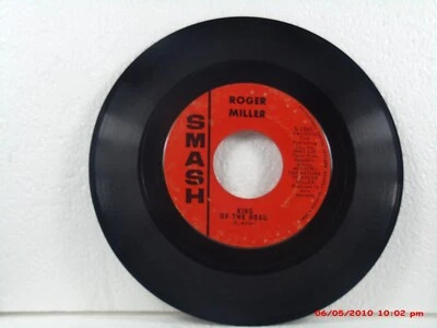 ROGER MILLER -(45)- KING OF THE ROAD / ATTA BOY GIRL - SMASH RECORDS S-1965-1965 - Image 1 of 2