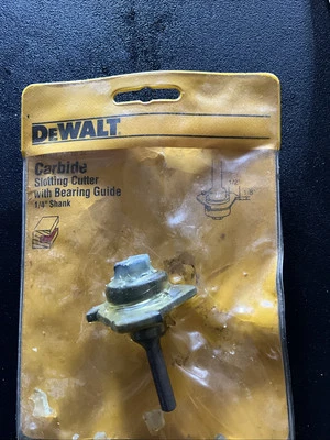 DeWALT Carbide Slotting Cutter With Bearing Guide 1/4” - Image 1 of 4