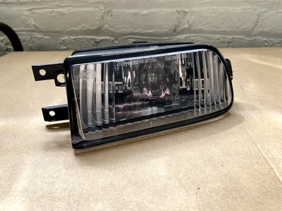 Conjunto de faro antiniebla delantero derecho Audi 100, S4 1992-1994 como nuevo, OEM 4A0941700B Foto 1 de 4