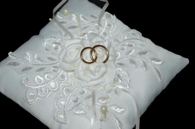 Ringkissen ivory für Eheringe WAHL Rosen Ringe zu Brautkleid Standesamtkleid neu - Bild 1 von 2