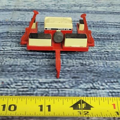 Vintage Ertl 1/64 scale International Harvester Case diecast/plastic seeder - Image 1 of 4
