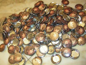 TIFFANY BUTTON LOT OF 223 VINTAGE PIN BACK 1987 POP STAR Tiffany Renee Darwish - Picture 1 of 5