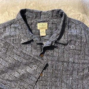 L.L. Bean Shirt Mens Sz L Blue Aztec Short Sleeve Button Up Vacation Casual - Picture 1 of 9
