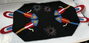 pRiMiTiVe Wool Applique Penny Rug Mat Patriotic FIRECRACKERS 🧨 Handmade 23”x11” - Picture 1 of 6