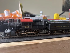 MEHANO HO POWERED CAMELBACK LOCOMOTIVE 2-6-0 CANADIAN PACIFIC CP RAIL - Picture 1 of 11