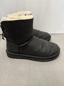 Ugg Boot Gr.38 Schwarz Glanz Mit Schleife - Bild 1 von 4