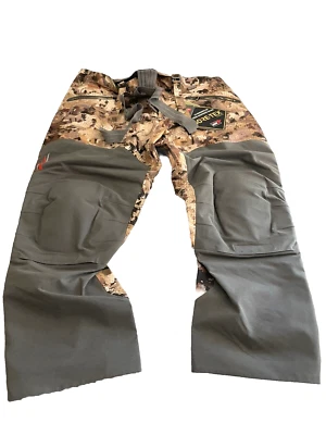 Pantalones con tirantes Sitka Gear Layout en camuflaje Optifade Waterfowl para hombre 3XL NUEVOS CON ETIQUETAS GoreTex Foto 1 de 4