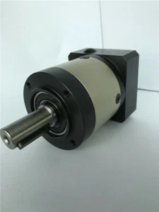 round flange planetary gearbox 3:1 to 10:1 for NEMA23 stepping motor shaft 8mm - Picture 1 of 3