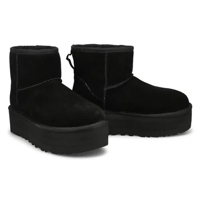 Mini botas clásicas de plataforma UGG para mujer en negro modelo 1134991 Foto 1 de 4
