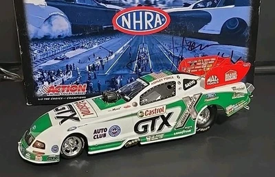 Coche divertido Ashley Force Castrol GTX Mustang 2009 autografiado Foto 1 de 4
