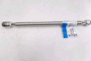 MANGUERA CALENTADOR DE AGUA INOXIDABLE SHARKBITE URSS3088FX18 MAX PTC 3/4" X 3/4" FIP X 18" - Imagen 1 de 1