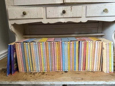 Vintage Ann M. Martin Baby Sitters Club Young Adult Books Large Lot Book Mystery - Imagem 1 de 4