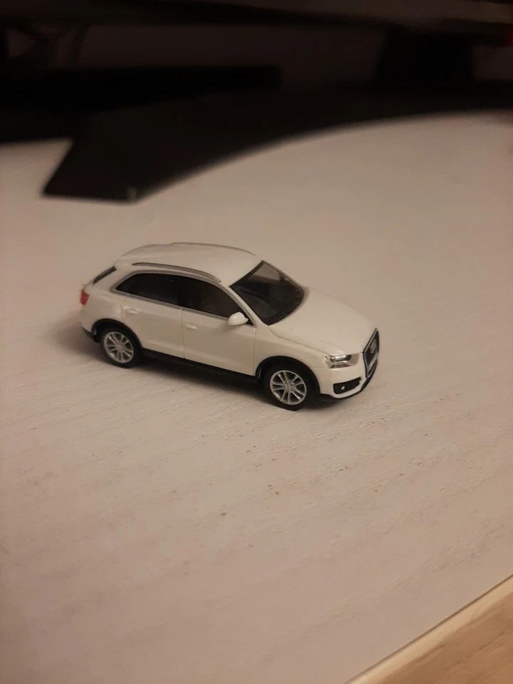1:87 Herpa Audi Q3 bianco, LEGGERE DESCRIZIONE - Immagine 1 di 4