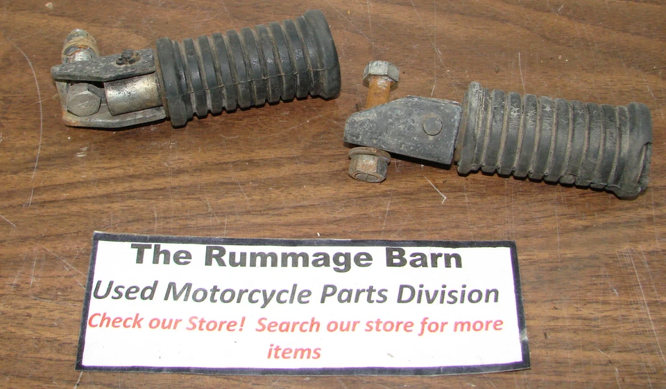 JUEGO DE ESTRIBERAS DE PASAJERO TRASERO IZQUIERDO DERECHO ------- 1980 KAWASAKI KZ440-D 440 kz440 Foto 1 de 1