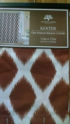 una cortina de ducha impresa Foto 1 de 4