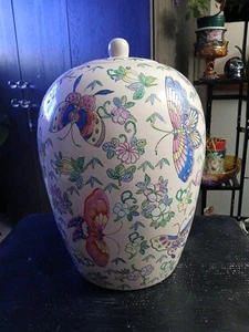 Vintage Bulbous Tall Asian Vase Ginger Jar Chinoiserie w/ Butterflies & Flowers - Picture 1 of 8